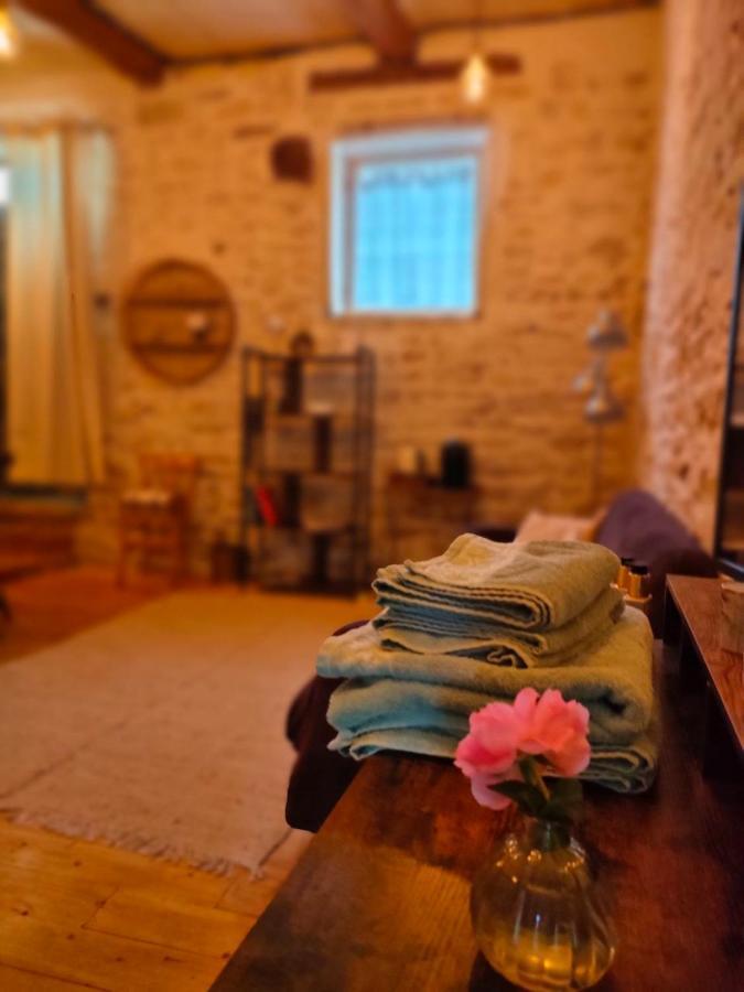 Bed and Breakfast La Chamade En Beaujolais Anse Esterno foto