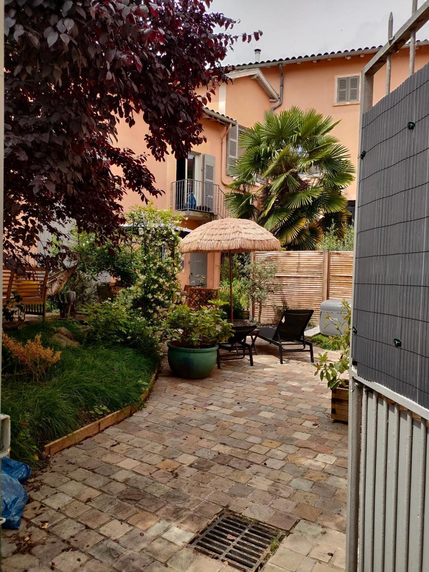 Bed and Breakfast La Chamade En Beaujolais Anse Esterno foto